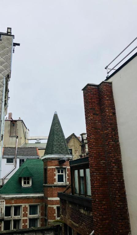 Bnb Hotel Suikernest Anvers Exterior foto